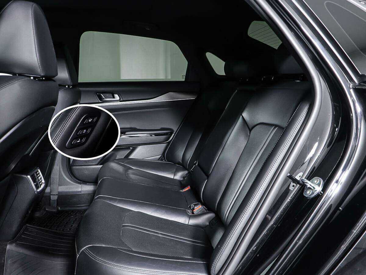 Купить Kia K5 с пробегом. Фото: #9