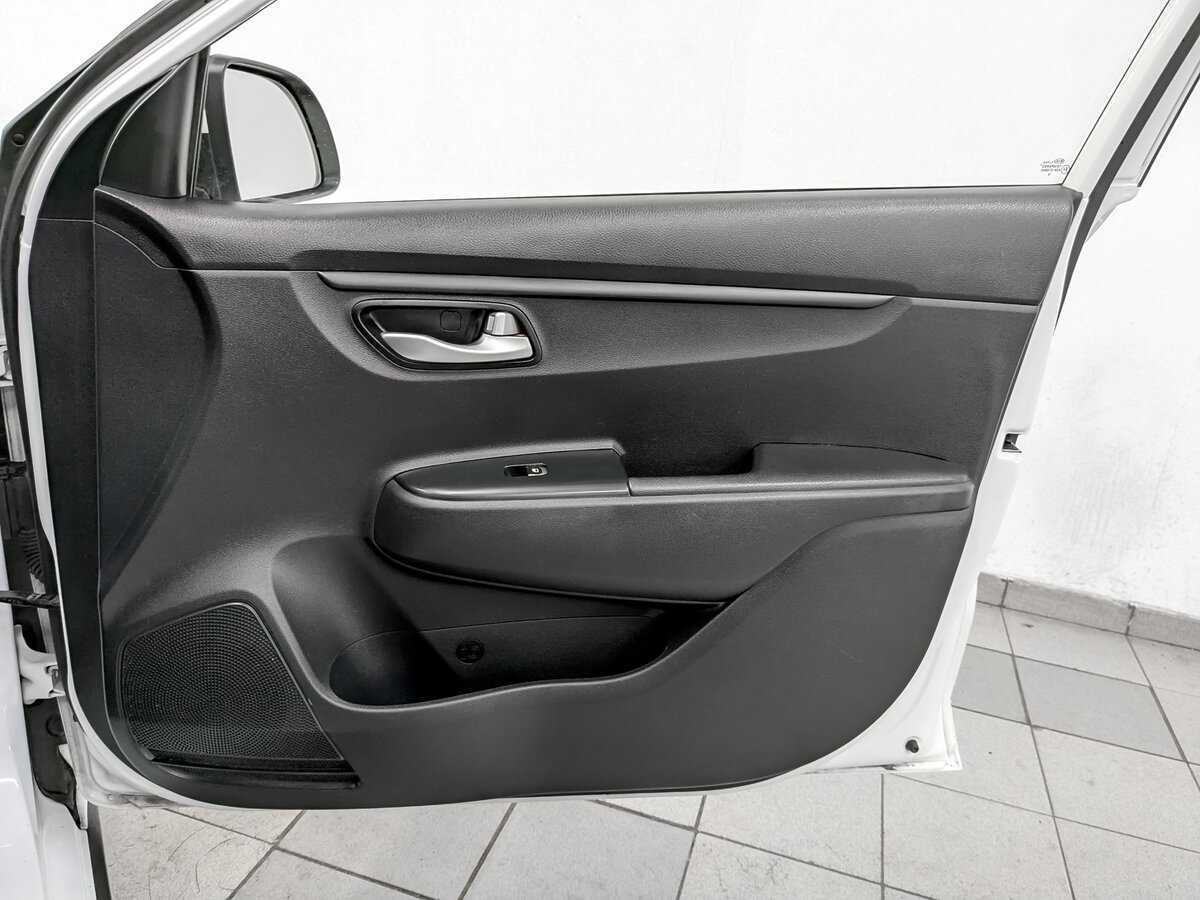 Купить Kia Rio с пробегом. Фото: #23