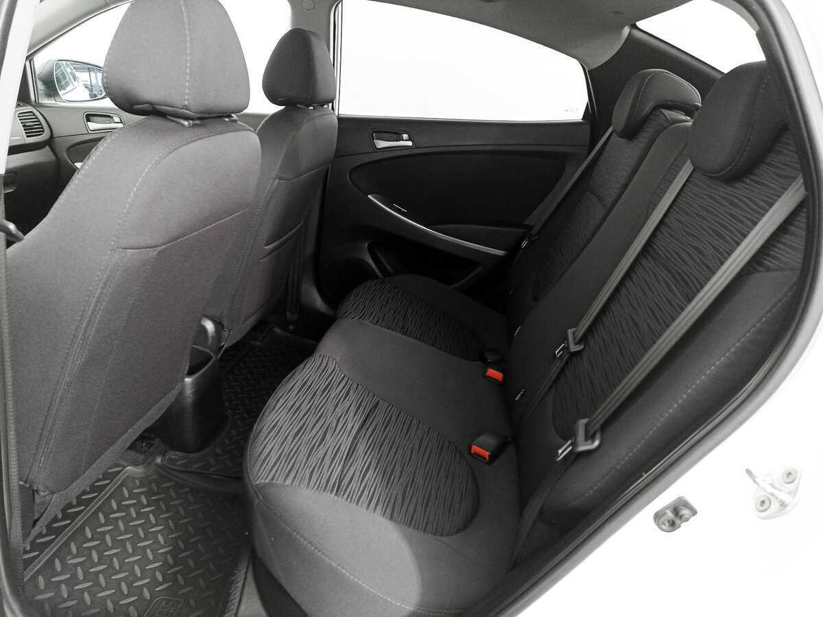 Купить Hyundai Solaris с пробегом. Фото: #7