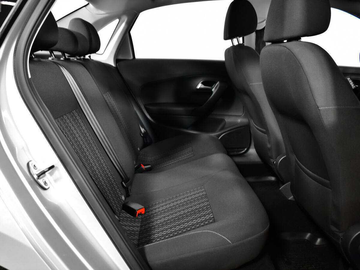 Купить Volkswagen Polo с пробегом. Фото: #9