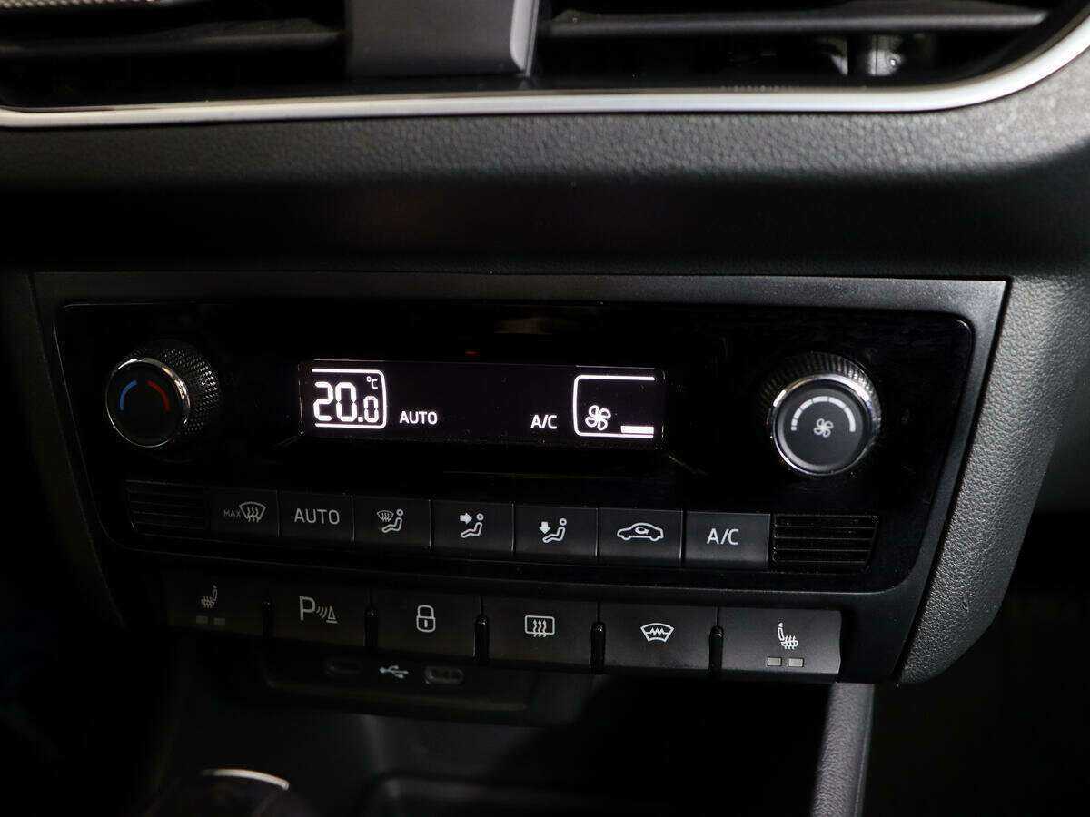 Купить Volkswagen Polo с пробегом. Фото: #18