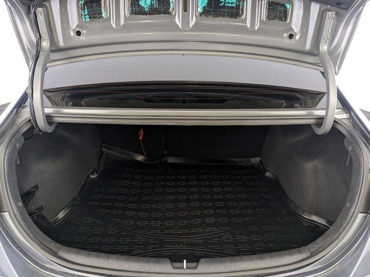 Купить Hyundai Solaris с пробегом. Фото: #9