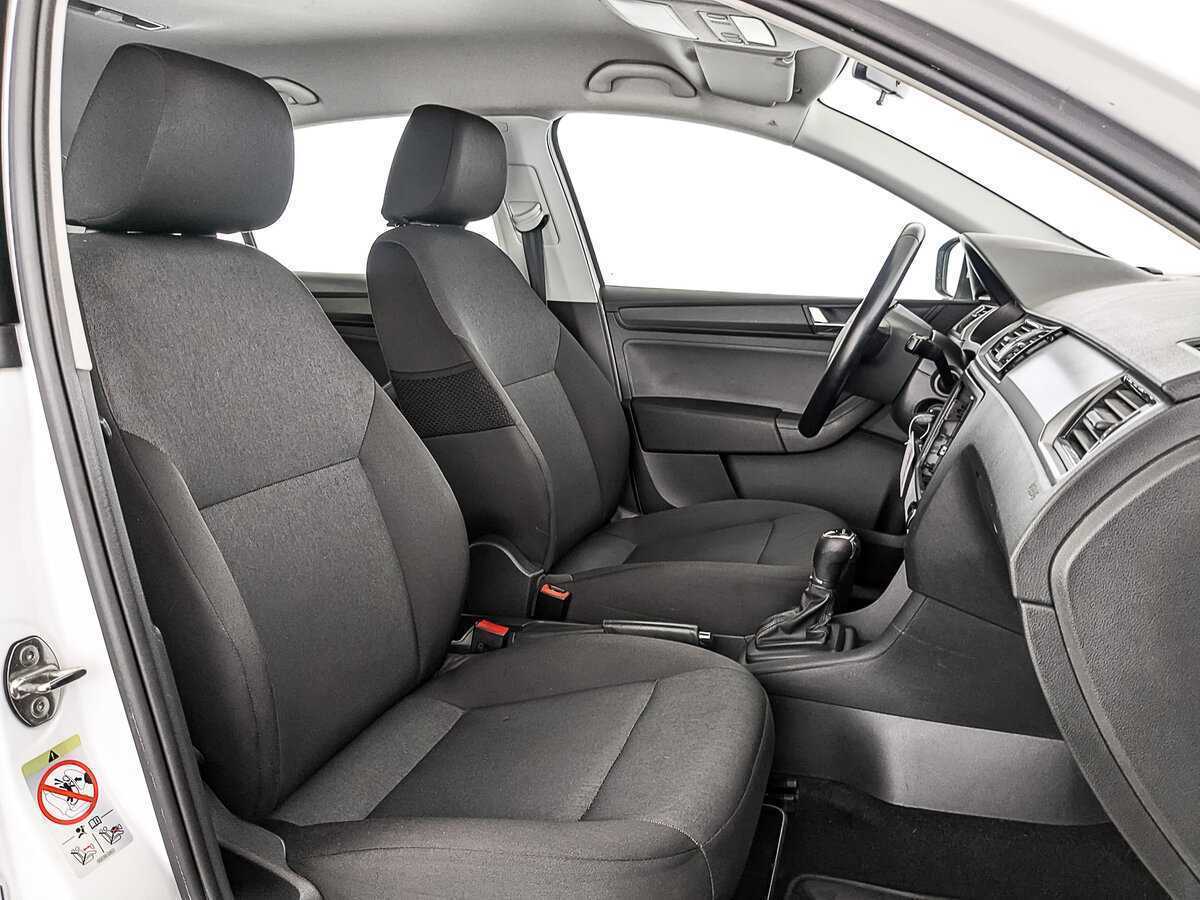 Купить Skoda Rapid с пробегом. Фото: #20