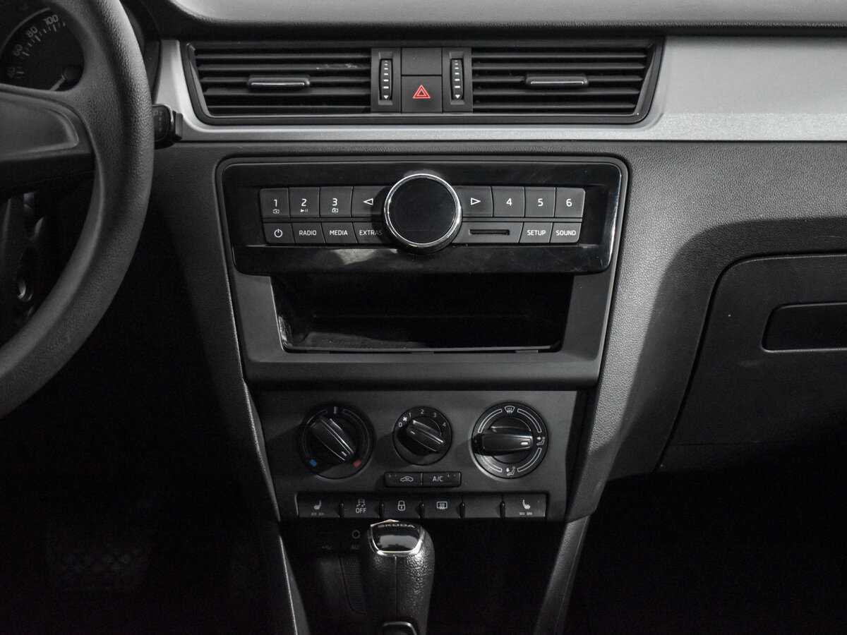 Купить Skoda Rapid с пробегом. Фото: #11