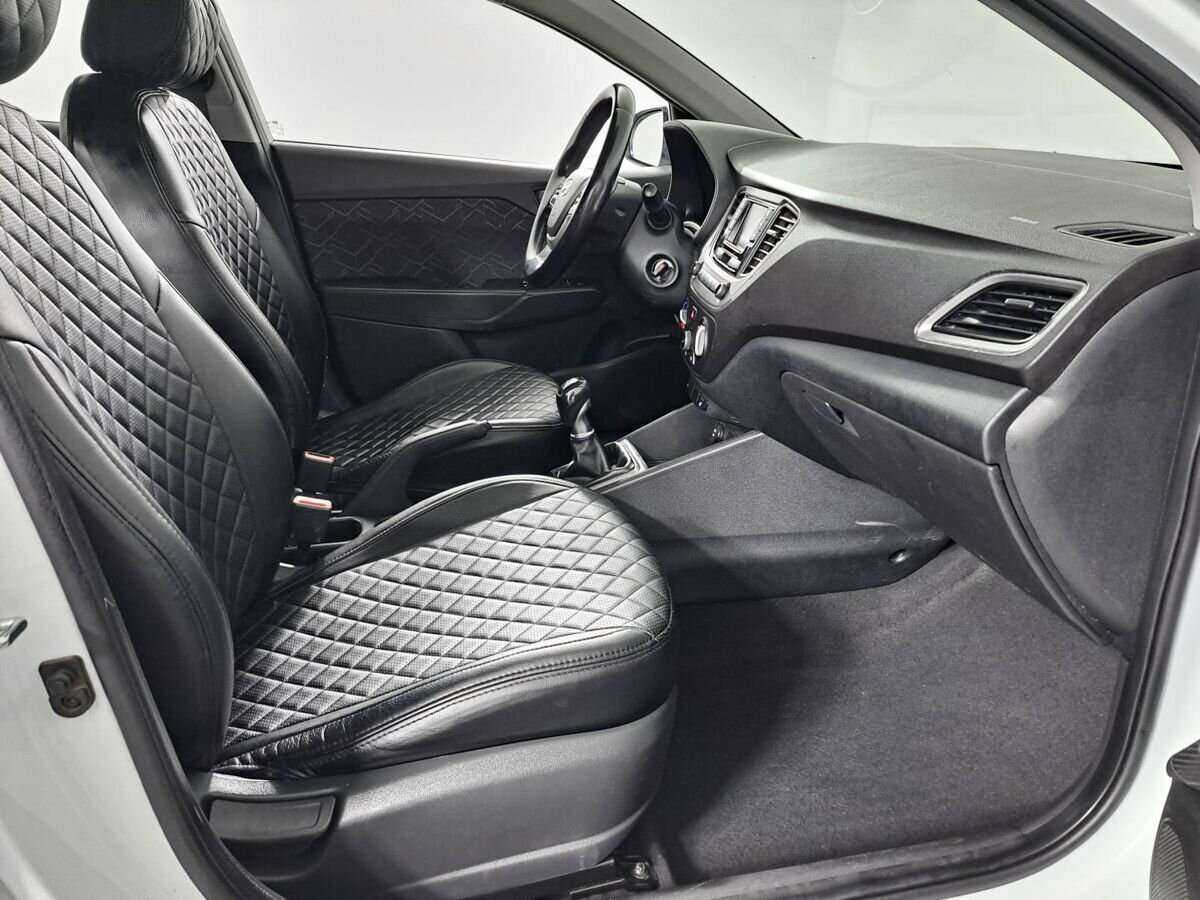 Купить Hyundai Solaris с пробегом. Фото: #10