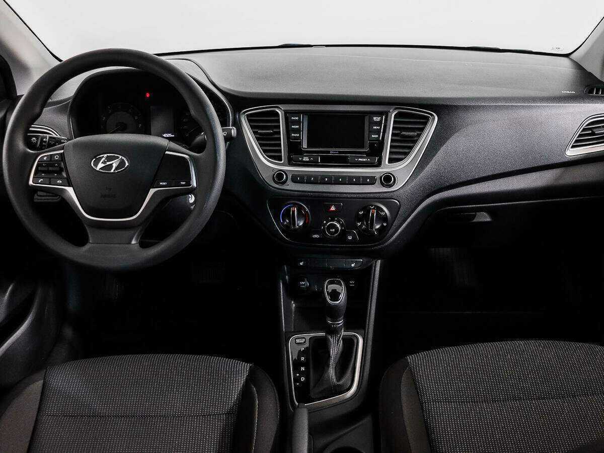 Купить Hyundai Solaris с пробегом. Фото: #11