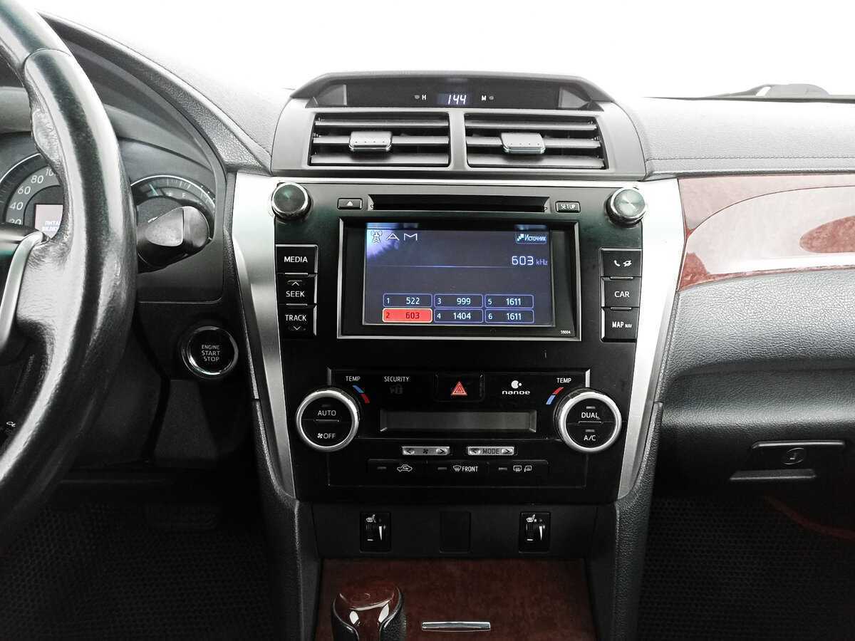 Купить Toyota Camry с пробегом. Фото: #10