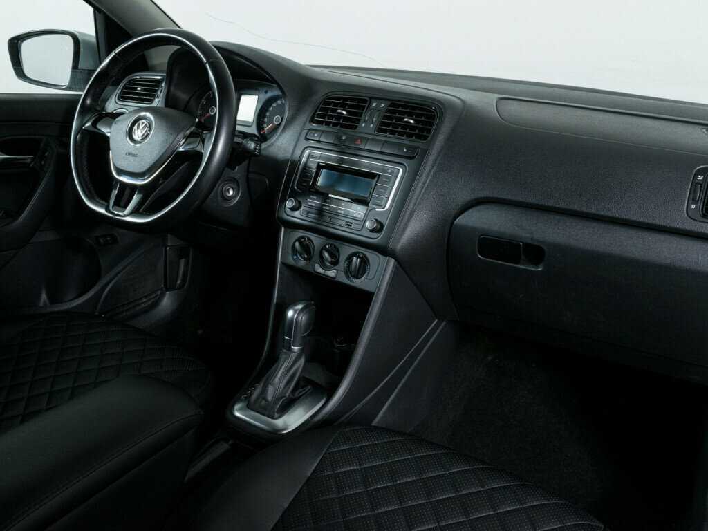 Купить Volkswagen Polo с пробегом. Фото: #7