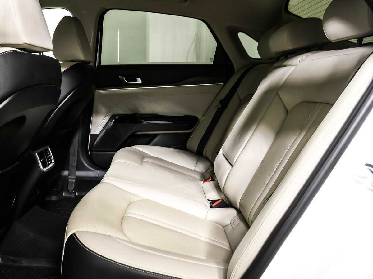 Купить Kia K5 с пробегом. Фото: #13