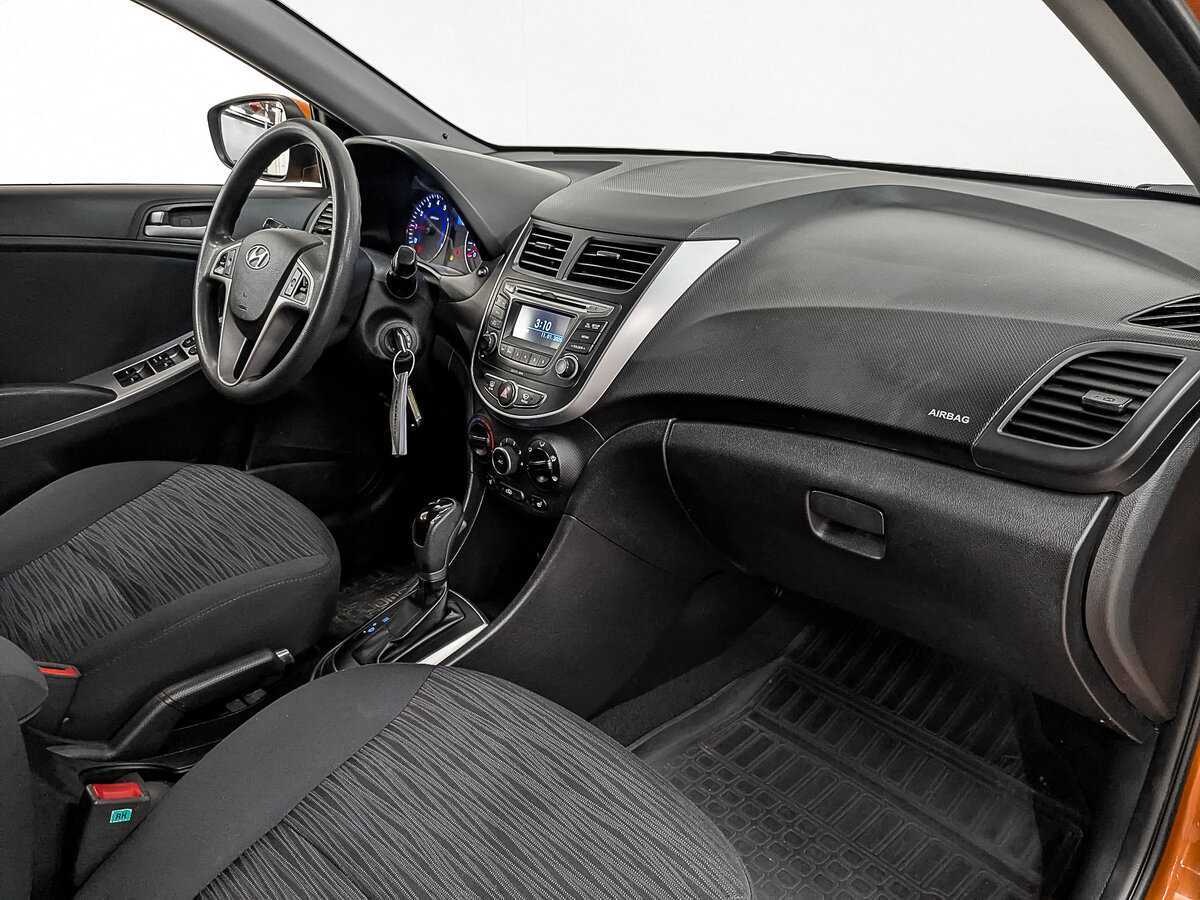 Купить Hyundai Solaris с пробегом. Фото: #10