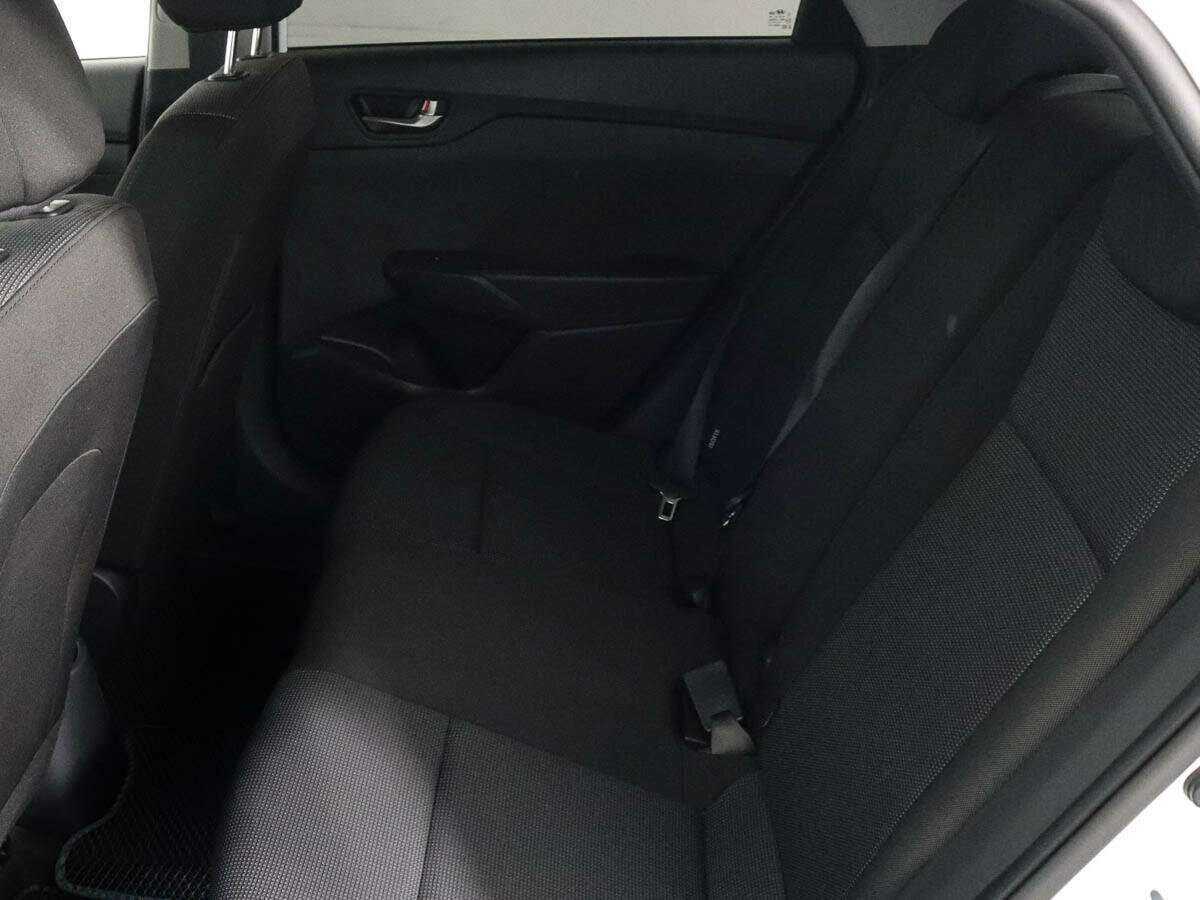 Купить Hyundai Solaris с пробегом. Фото: #7