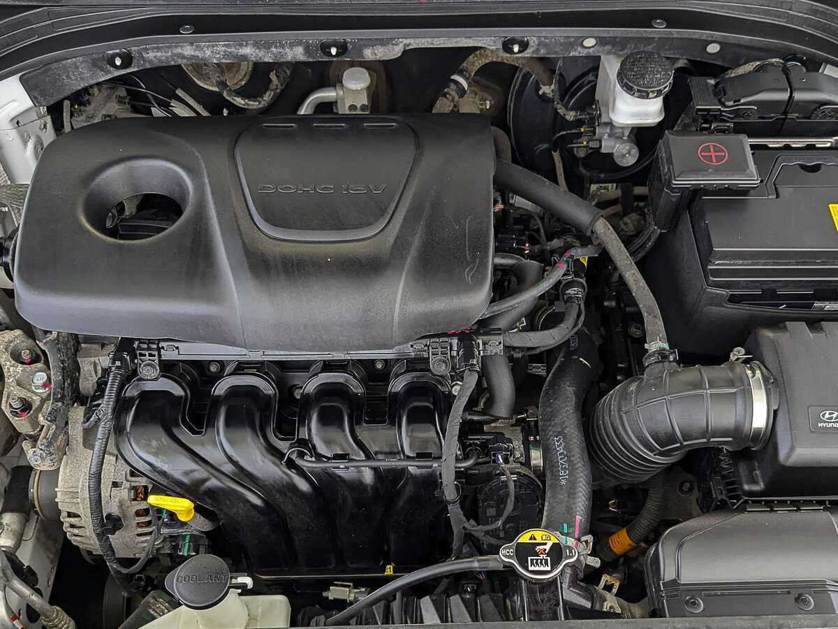 Купить Hyundai Elantra с пробегом. Фото: #8