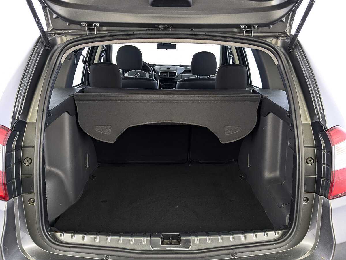 Купить Nissan Terrano с пробегом. Фото: #9