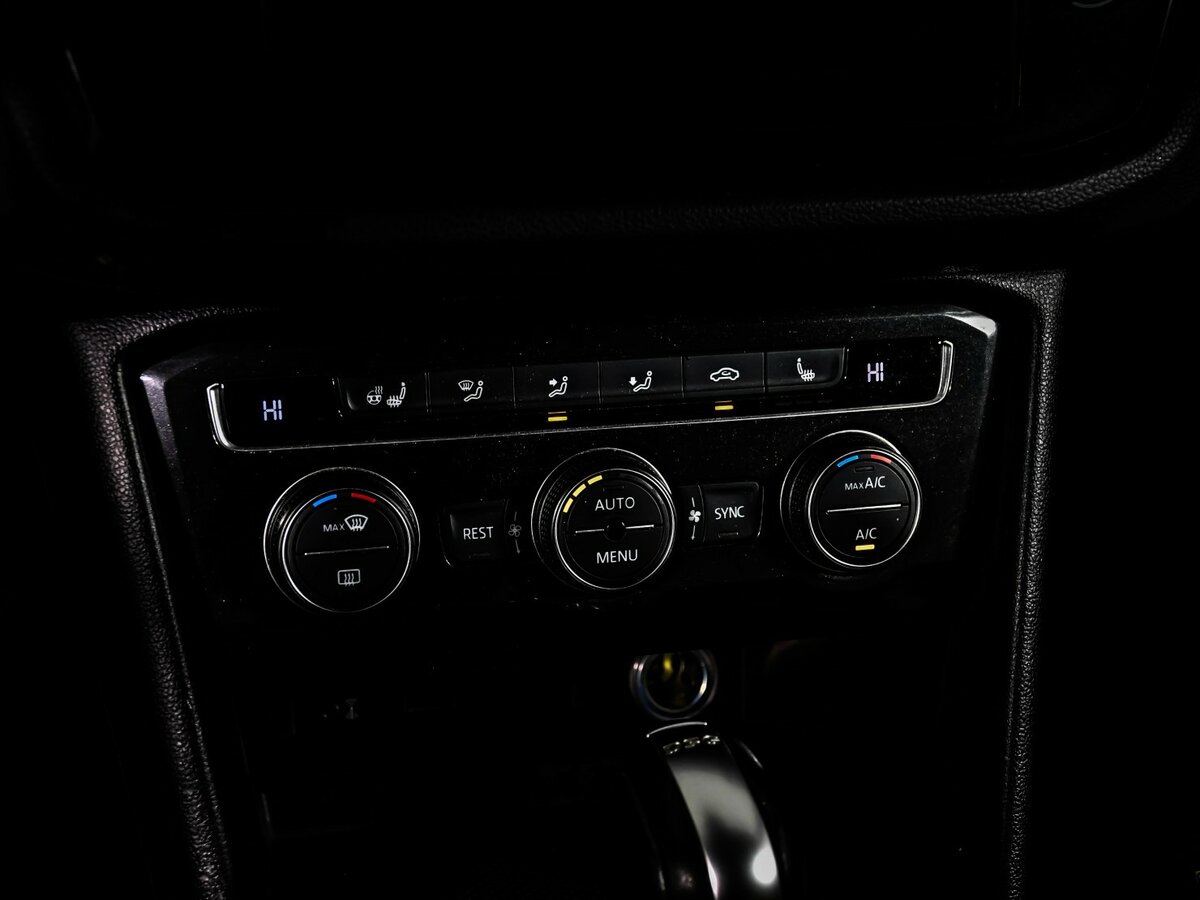 Купить Volkswagen Tiguan с пробегом. Фото: #15