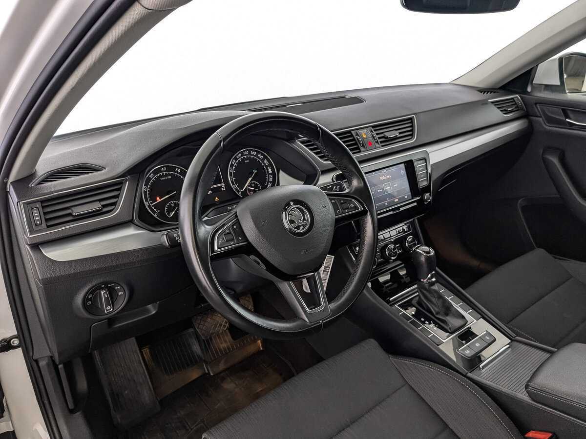Купить Skoda Superb с пробегом. Фото: #14