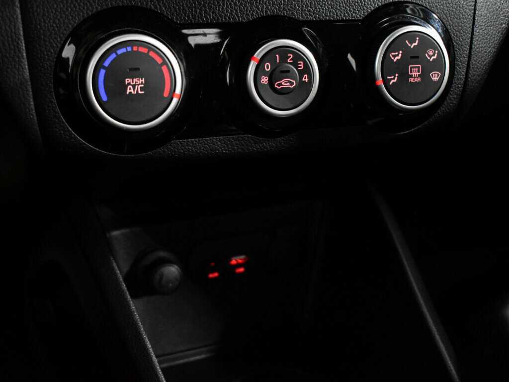 Купить Kia Rio с пробегом. Фото: #17