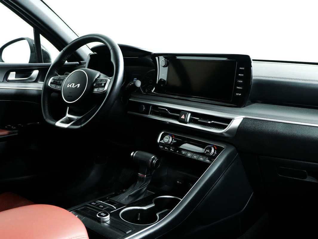 Купить Kia K5 с пробегом. Фото: #8