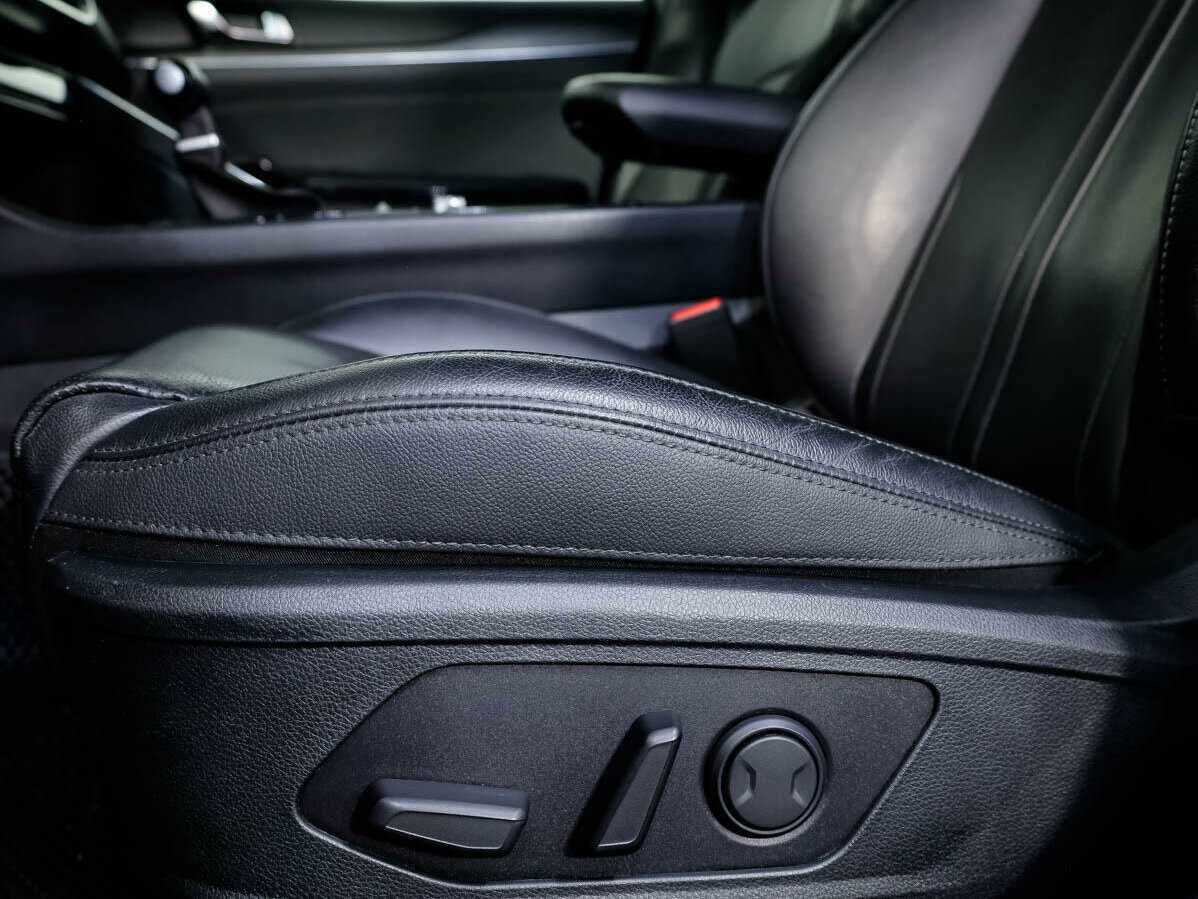 Купить Kia K5 с пробегом. Фото: #12