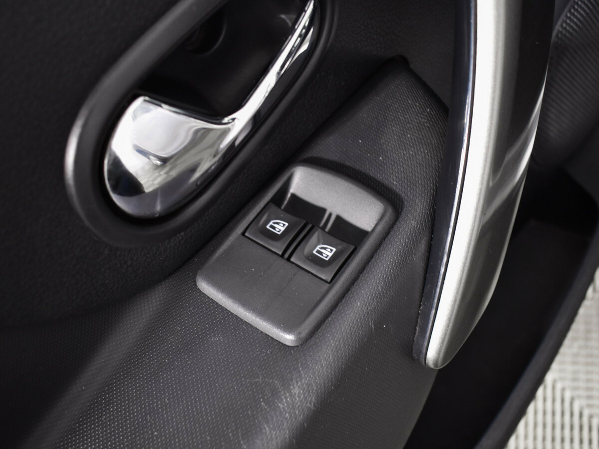 Купить Renault Sandero с пробегом. Фото: #14