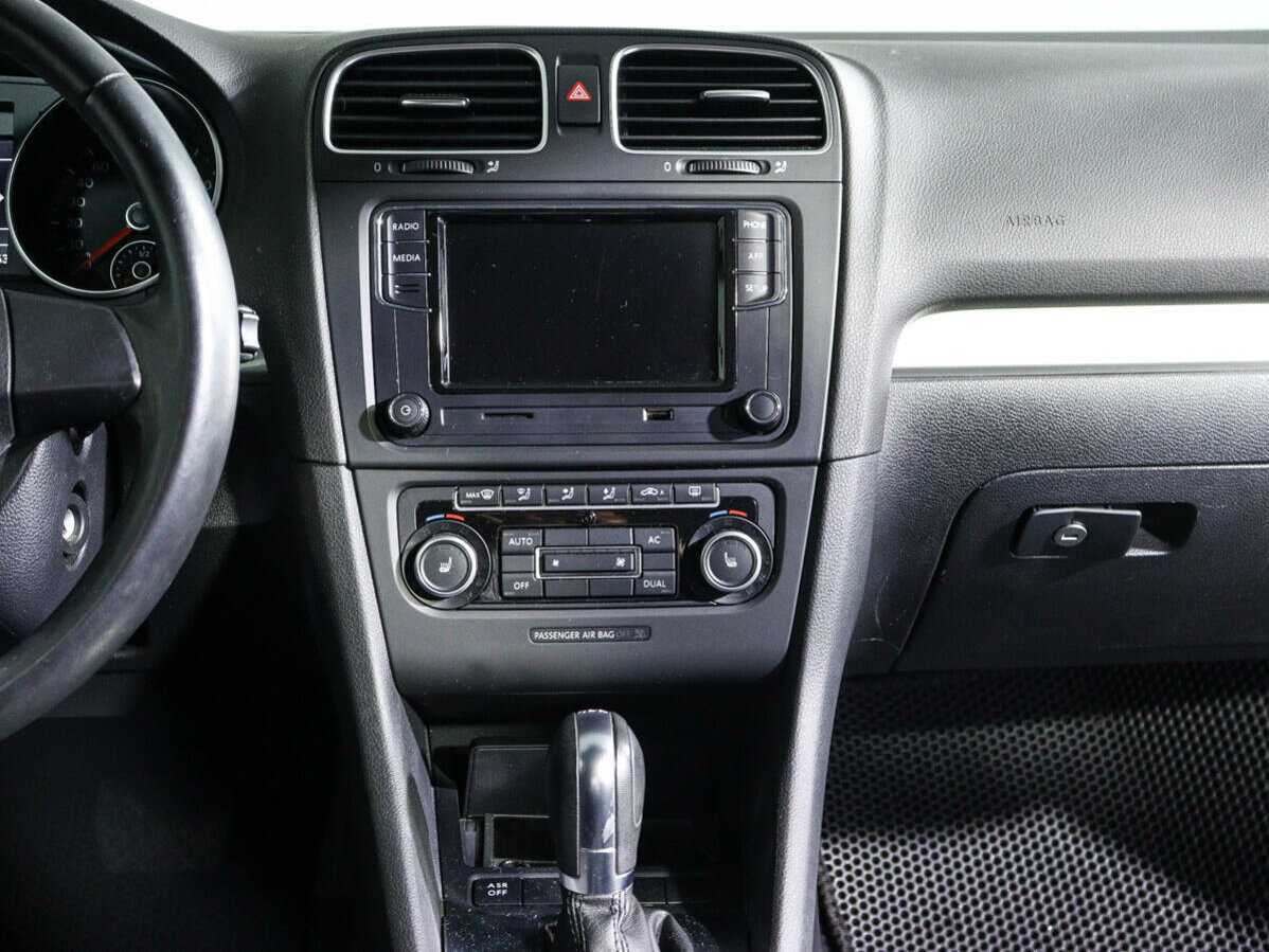 Купить Volkswagen Golf с пробегом. Фото: #11