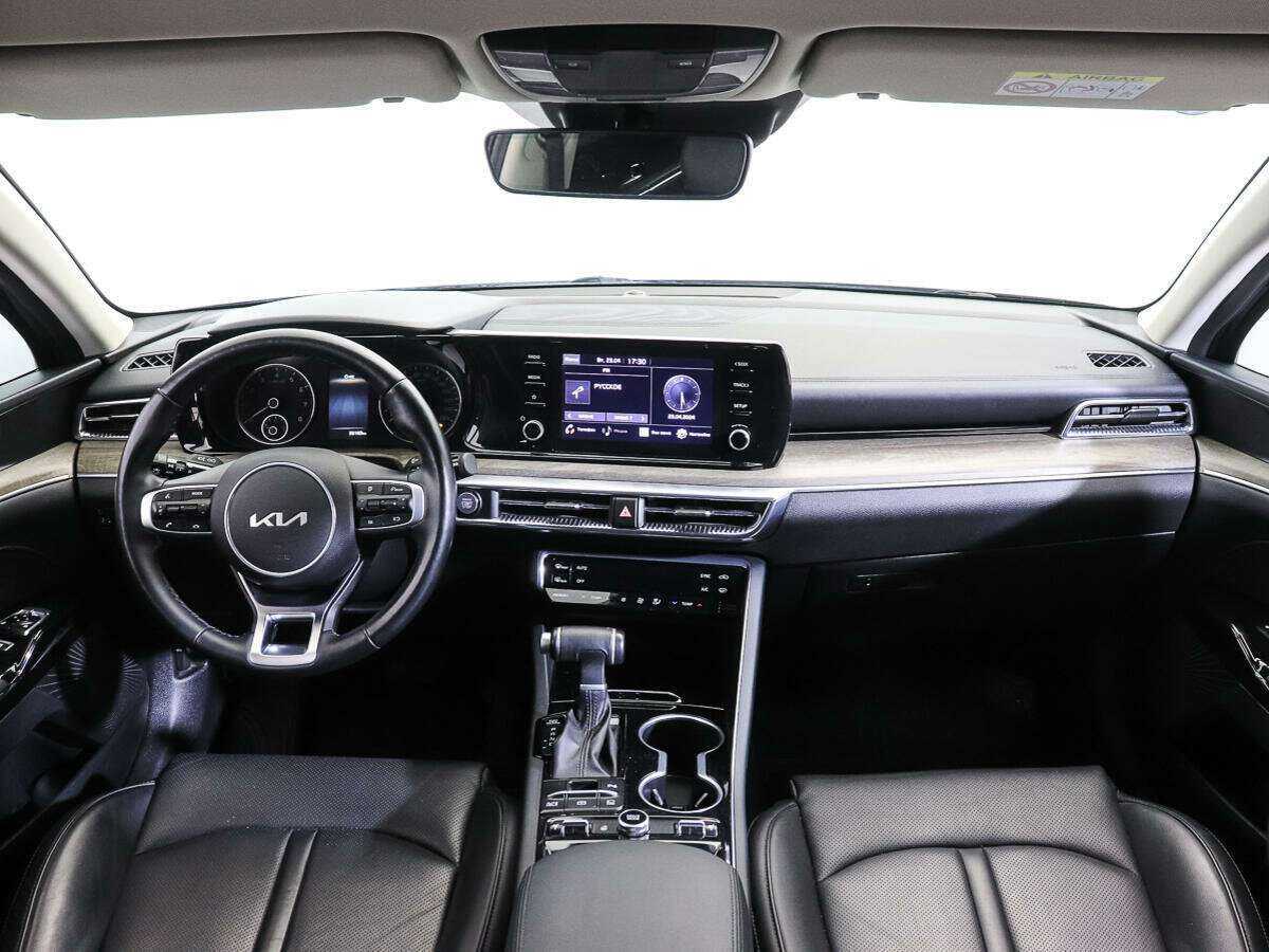 Купить Kia K5 с пробегом. Фото: #11