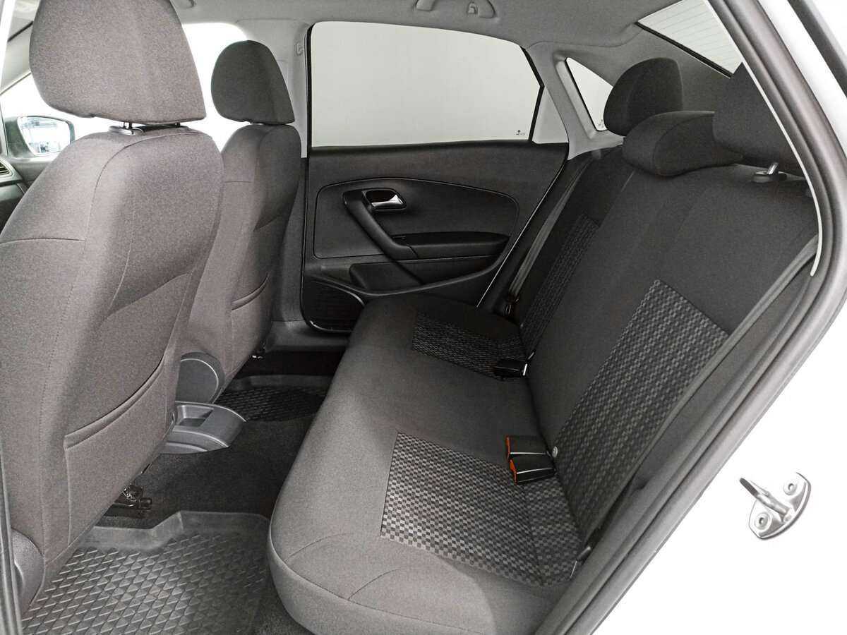 Купить Volkswagen Polo с пробегом. Фото: #8