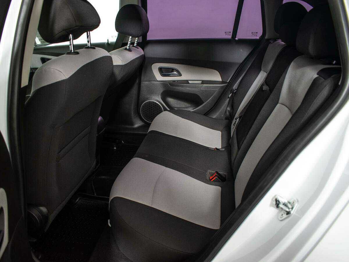 Купить Chevrolet Cruze с пробегом. Фото: #6