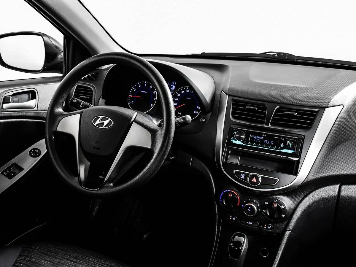 Купить Hyundai Solaris с пробегом. Фото: #7