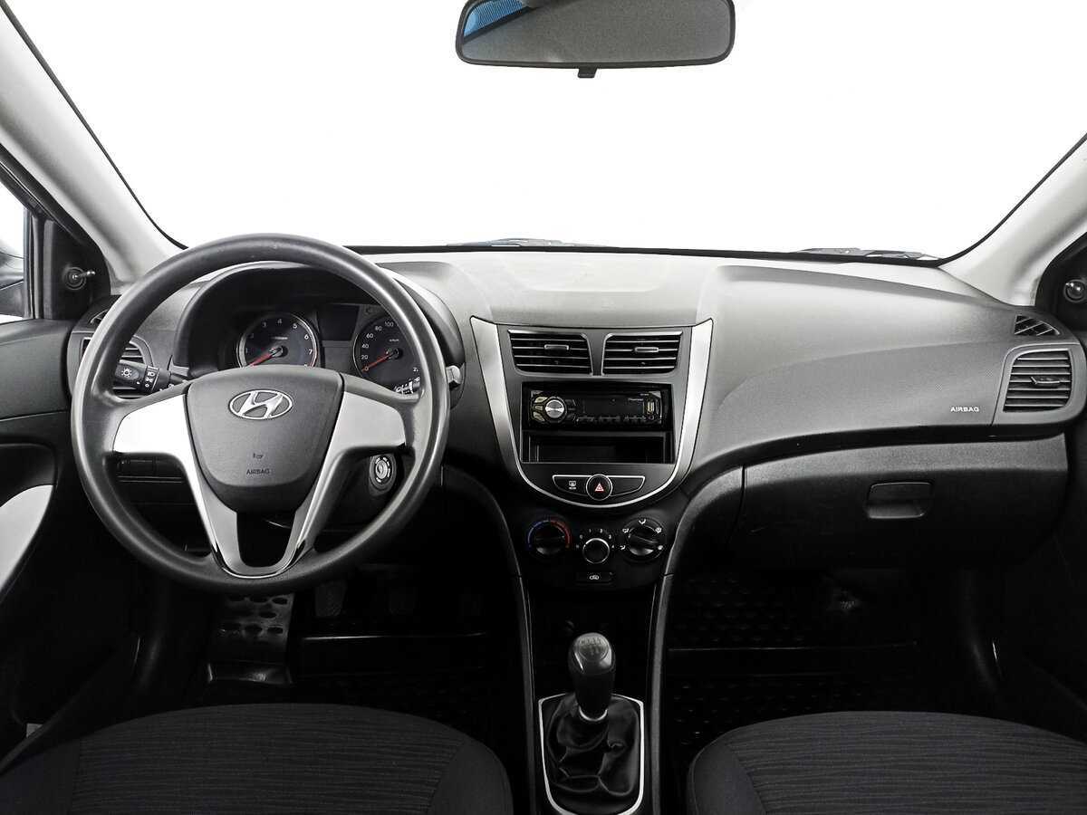 Купить Hyundai Solaris с пробегом. Фото: #11