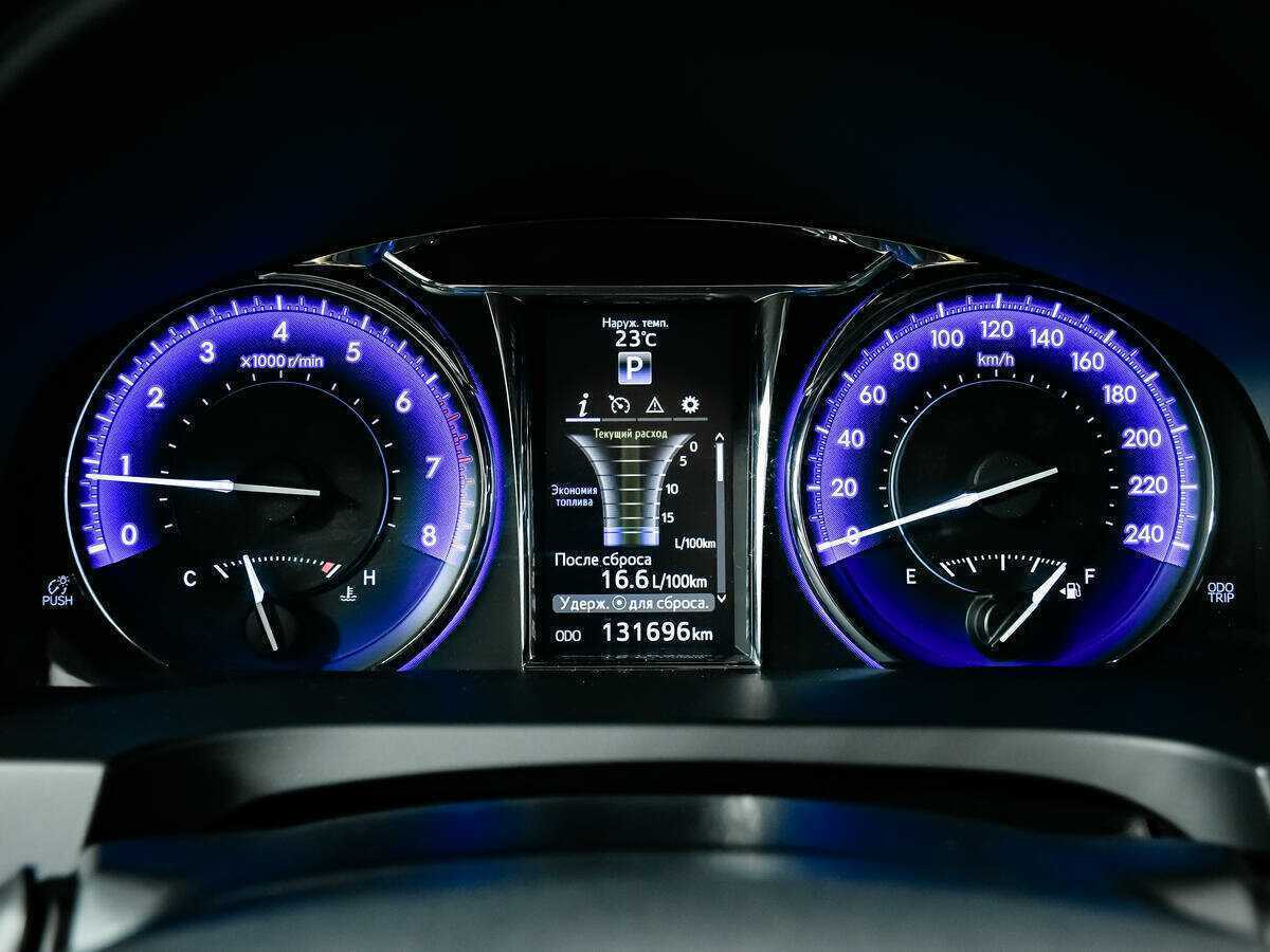 Купить Toyota Camry с пробегом. Фото: #8