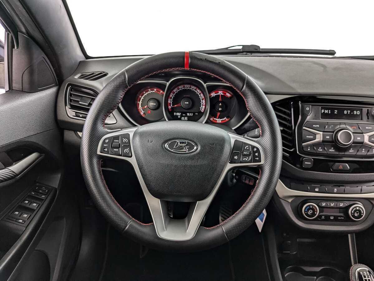 Купить Lada (ВАЗ) Vesta с пробегом. Фото: #17