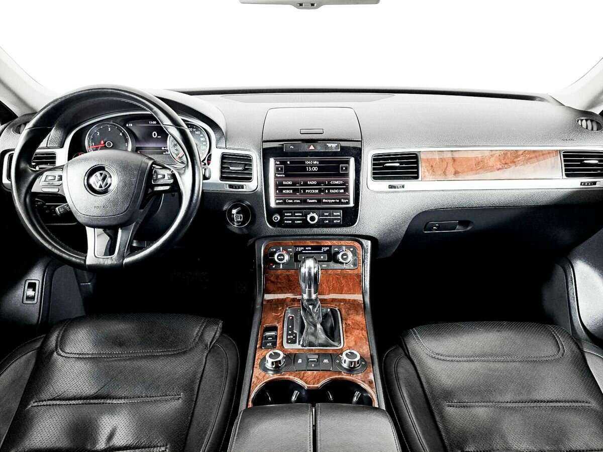Купить Volkswagen Touareg с пробегом. Фото: #11