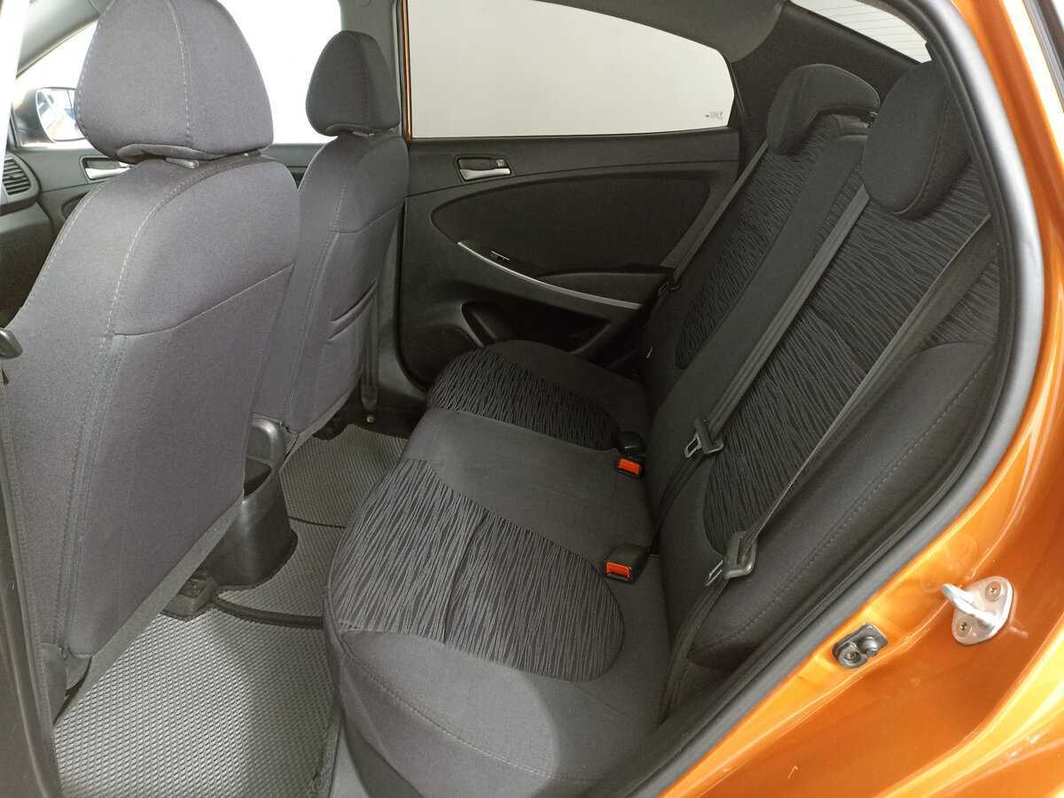 Купить Hyundai Solaris с пробегом. Фото: #9