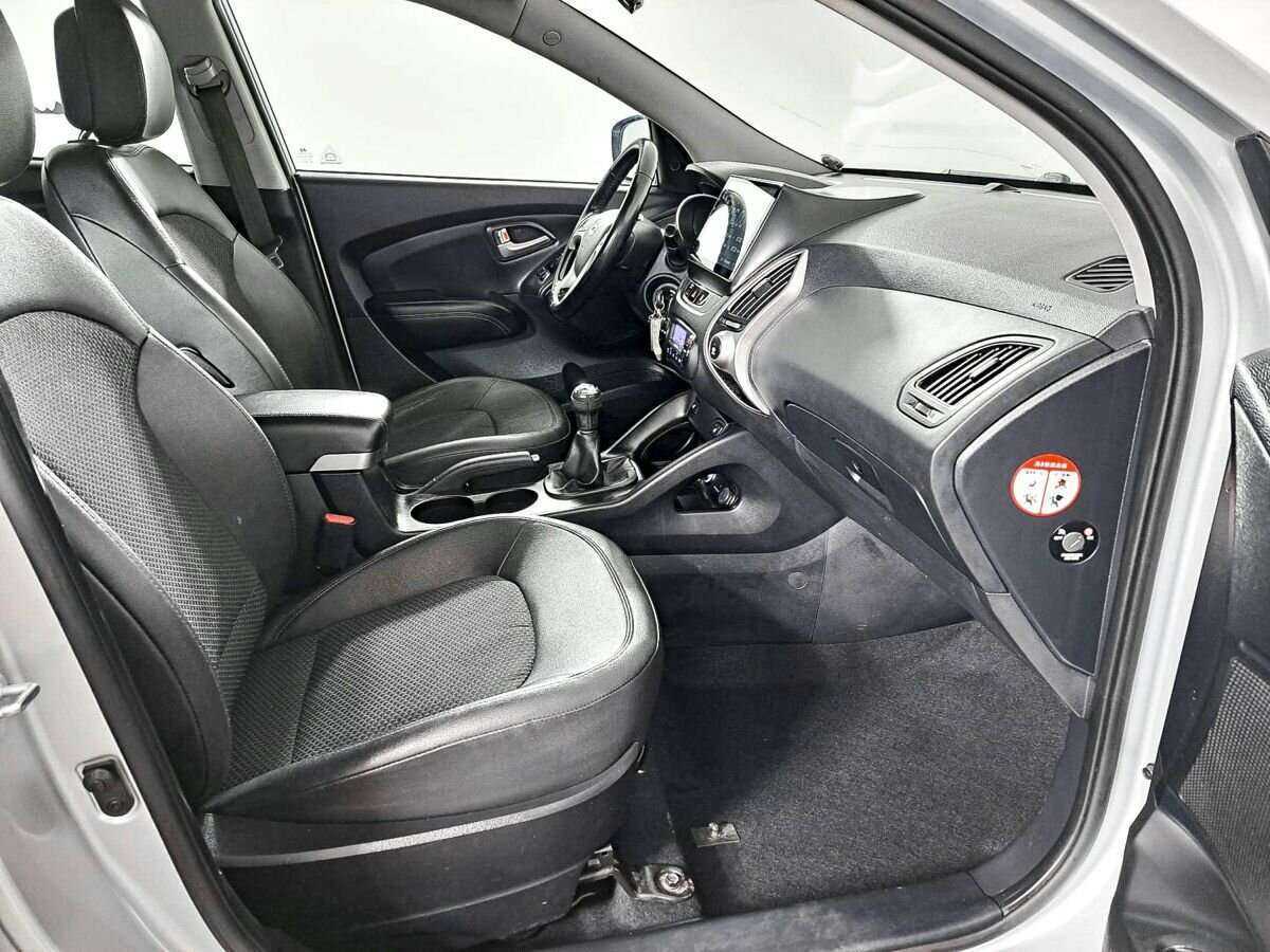 Купить Hyundai ix35 с пробегом. Фото: #5