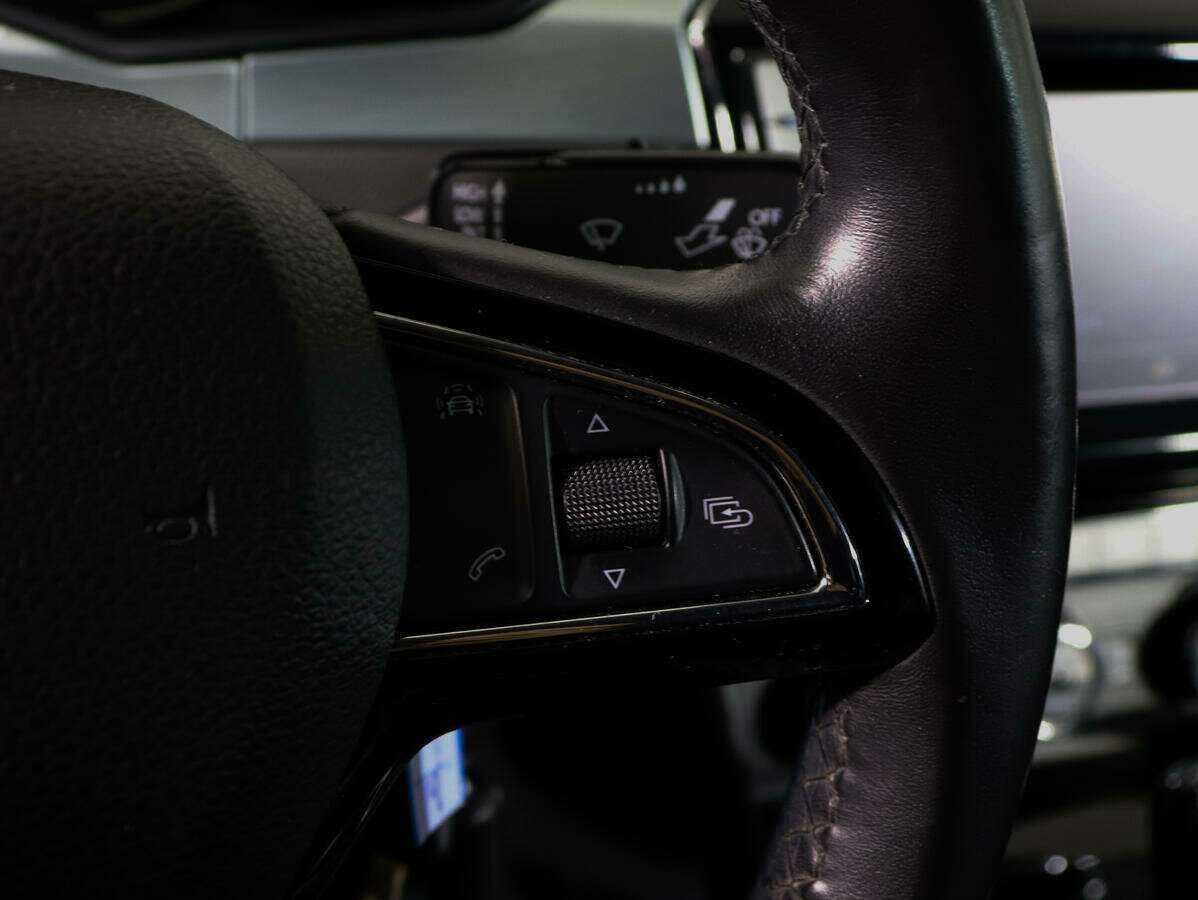 Купить Skoda Superb с пробегом. Фото: #16