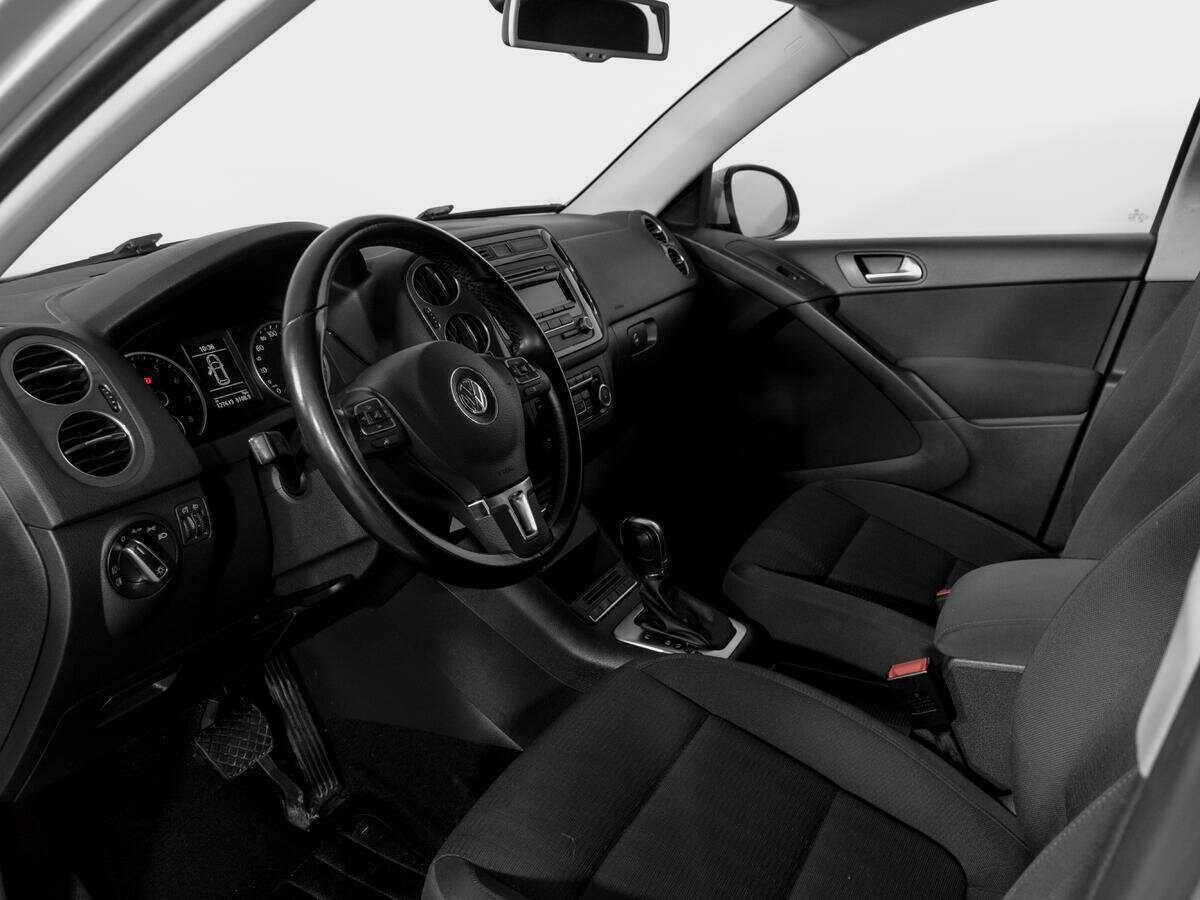 Купить Volkswagen Tiguan с пробегом. Фото: #13
