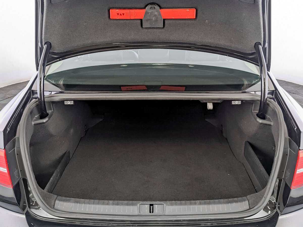 Купить Volkswagen Passat с пробегом. Фото: #9