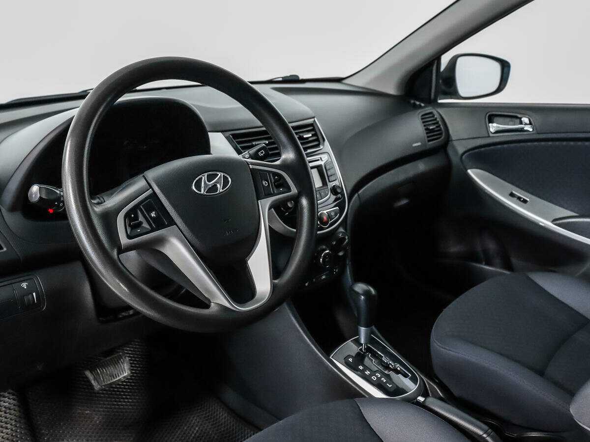 Купить Hyundai Solaris с пробегом. Фото: #8