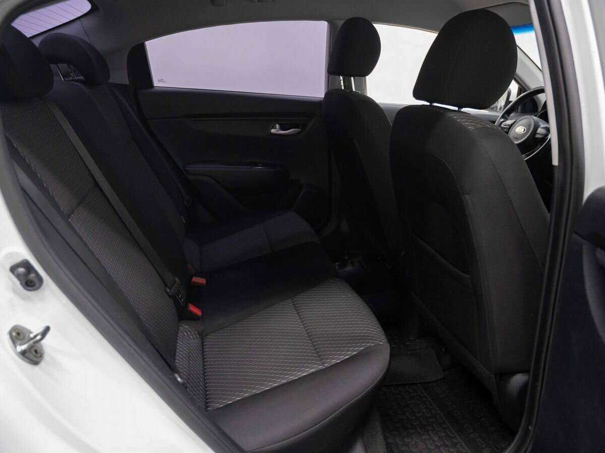 Купить Kia Rio с пробегом. Фото: #9