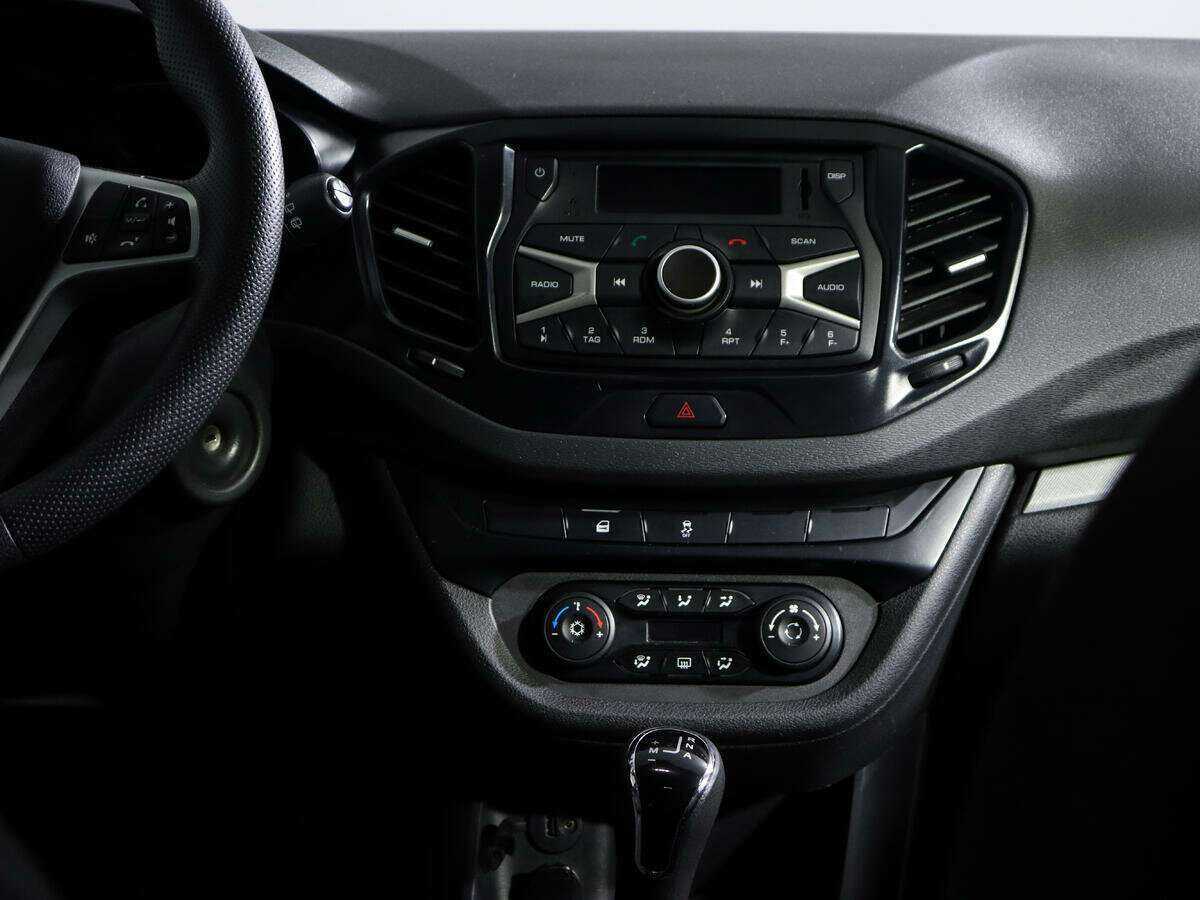 Купить Lada (ВАЗ) Vesta с пробегом. Фото: #10