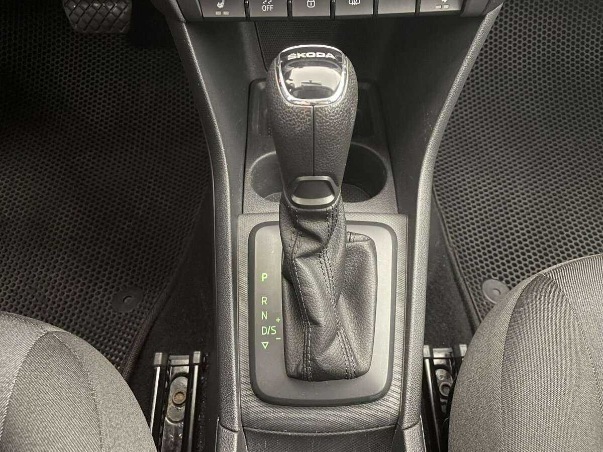 Купить Skoda Rapid с пробегом. Фото: #12