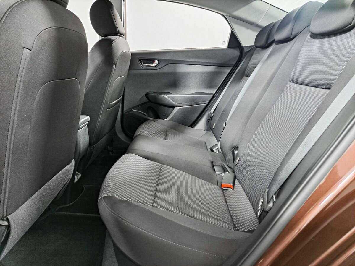 Купить Hyundai Solaris с пробегом. Фото: #10