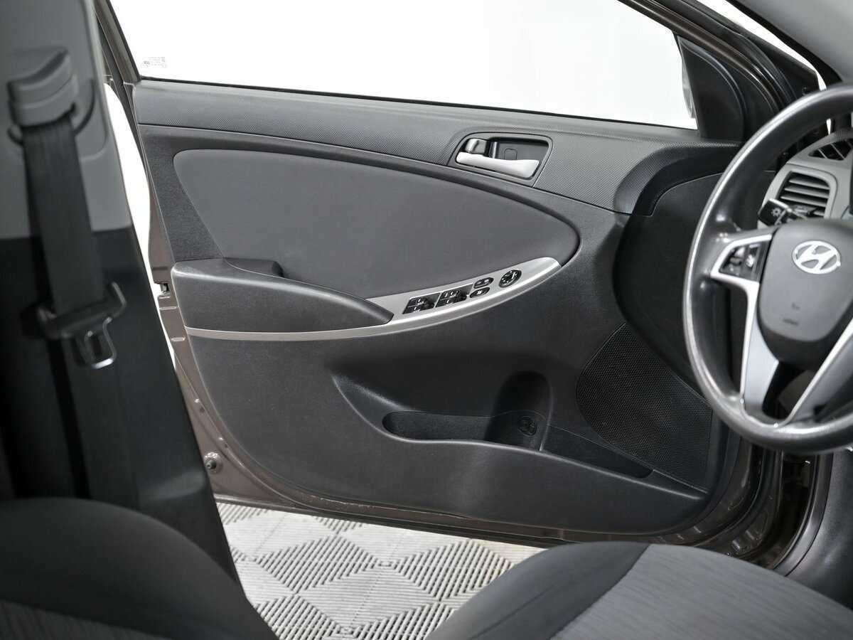 Купить Hyundai Solaris с пробегом. Фото: #8