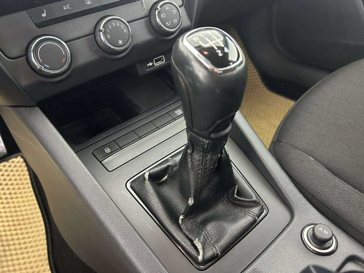 Купить Skoda Octavia с пробегом. Фото: #12