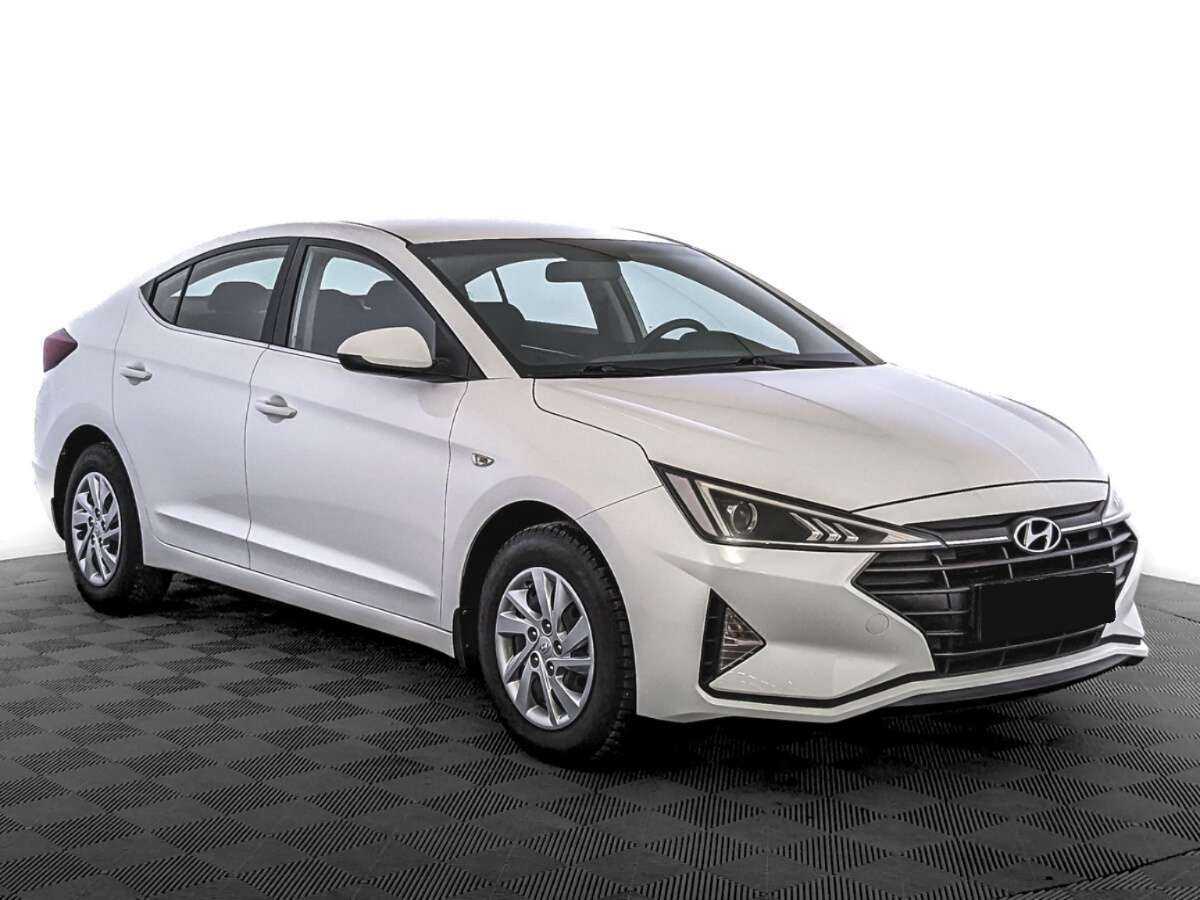 Купить Hyundai Elantra с пробегом. Фото: #2