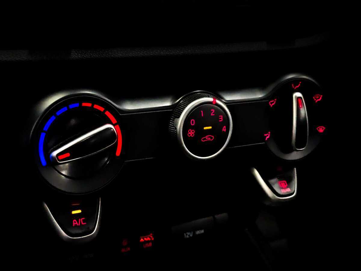 Купить Kia Rio с пробегом. Фото: #21