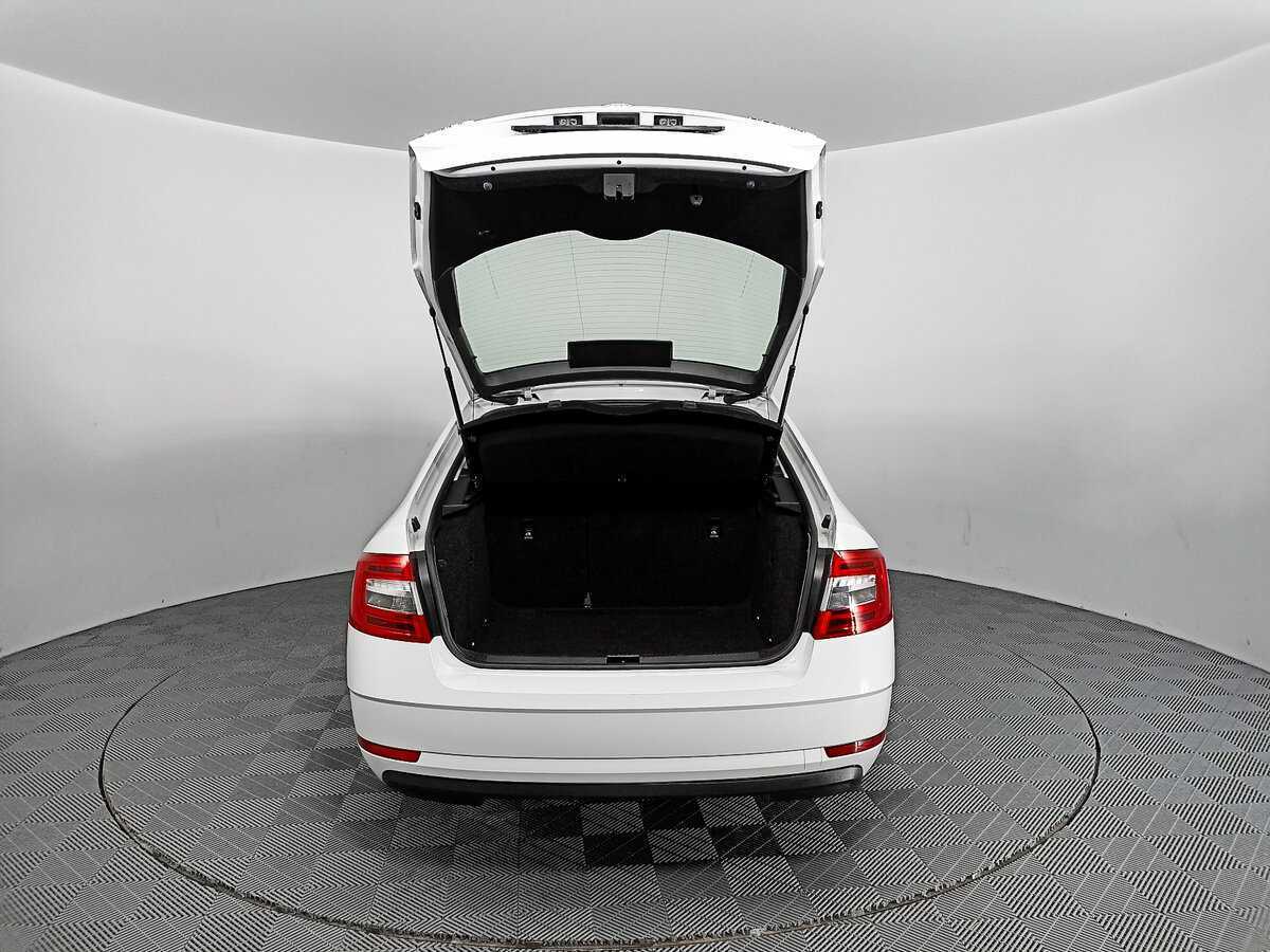 Купить Skoda Octavia с пробегом. Фото: #9