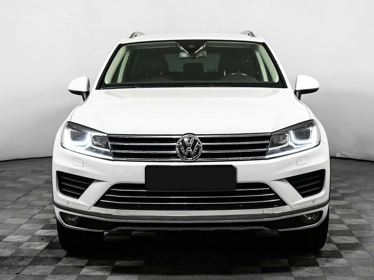 Купить Volkswagen Touareg с пробегом. Фото: #1