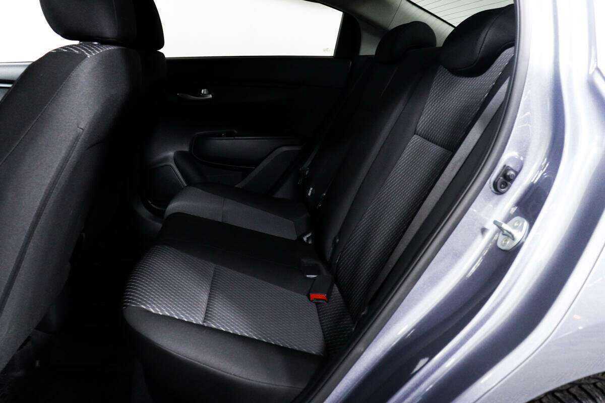 Купить Kia Rio с пробегом. Фото: #11