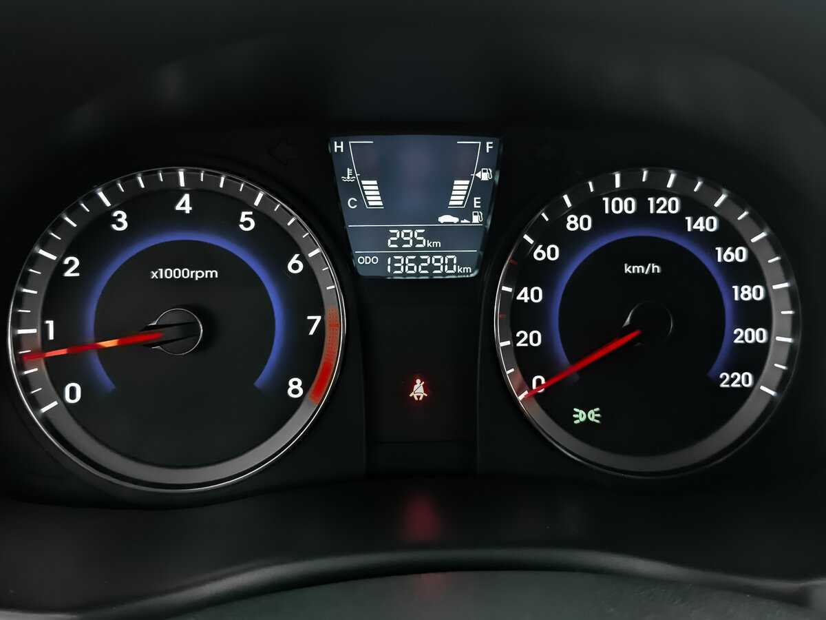 Купить Hyundai Solaris с пробегом. Фото: #11